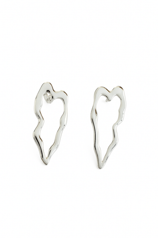 Brinco de forma orgânica coração grande vazado banhado a prata 925 – UNA Semijoias e Aço