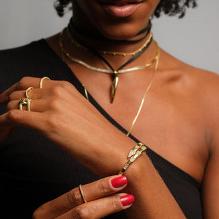 BRACELETE DE COBRA CRAVEJADO DE ZIRCONIAS BANHADO A OURO 18K