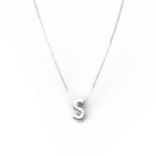 COLAR LETRA BOLD BANHADO A PRATA 925