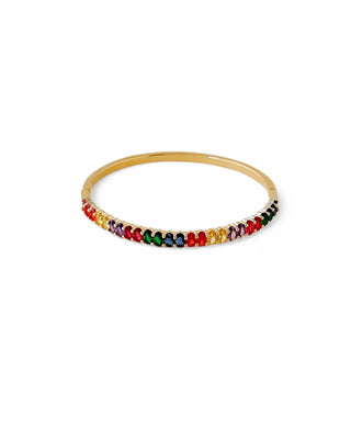 Bracelete banhado a ouro 18k da UNA Semijoias e Aço, cravejado com zircônias coloridas na parte frontal, em fundo branco, semijoia fina de luxo para dia a dia e eventos