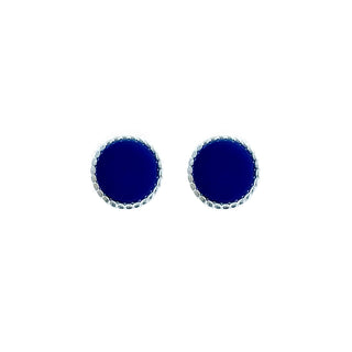 Brinco redondo azul banhado a prata 925 da UNA Semijoias e Aço em fundo branco, semijoia antialérgica delicada indicada para dia a dia e eventos.