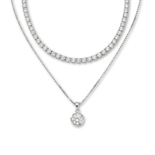 Colar duplo riviera e ponto de luz banhado a prata 925 da UNA Semijoias e Aço em fundo branco, com duas camadas delicadas em destaque na imagem.