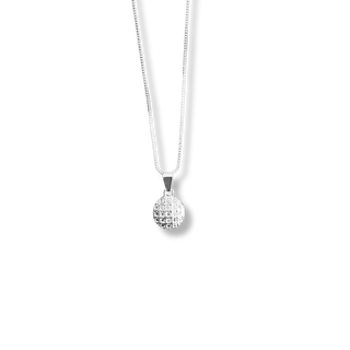 Colar pingente círculo cravejado prata, design moderno e acabamento refinado Una Semijoias e Aço.