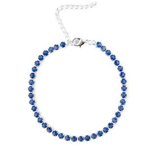 Pulseira riviera azul banhada a prata 925 da UNA Semijoias e Aço em fundo branco, semijoia atemporal com zircônias azuis delicadas, ideal para mulheres luxuosas.